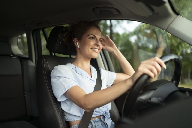 woman-traveling-with-her-car